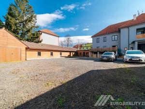 Pronájem restaurace, Otrokovice, Dr. E. Beneše, 237 m2