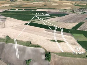 Prodej podílu pole, Křesín, 1622 m2