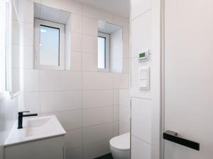 Prodej bytu 3+kk, Praha, Na Farkáně III, 80 m2