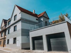 Prodej bytu 3+kk, Praha, Na Farkáně III, 80 m2