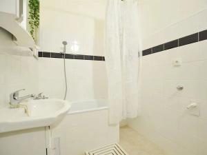 Pronájem bytu 2+1, Praha - Nusle, U čtyř domů, 45 m2