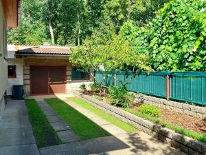 Prodej pozemku pro bydlení, Praha - Zbraslav, Nebeského, 740 m2