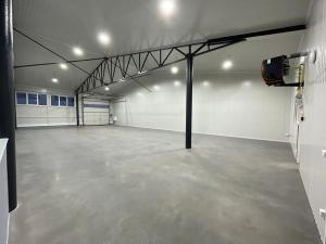 Pronájem obchodního prostoru, Praha - Horní Počernice, Bystrá, 329 m2