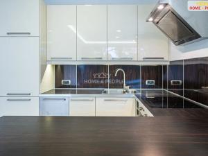 Prodej bytu 2+kk, Praha - Podolí, Jeremenkova, 62 m2