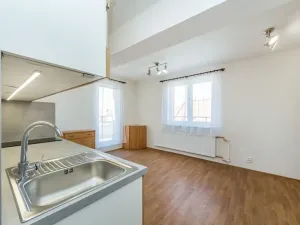 Prodej bytu 2+kk, Praha - Strašnice, Věšínova, 36 m2