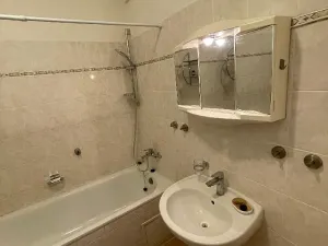 Pronájem bytu 1+kk, Pardubice, Dubinská, 40 m2