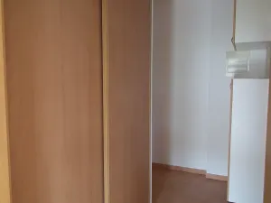 Pronájem bytu 1+kk, Praha - Strašnice, Názovská, 40 m2