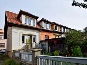 Pronájem rodinného domu, Praha - Smíchov, Přímá, 70 m2