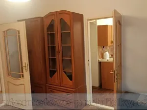 Pronájem bytu 3+1, Praha - Prosek, Brázdimská, 78 m2