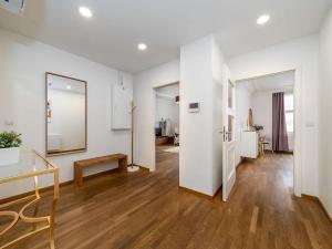 Prodej bytu 2+kk, Praha - Staré Město, Dlouhá, 72 m2