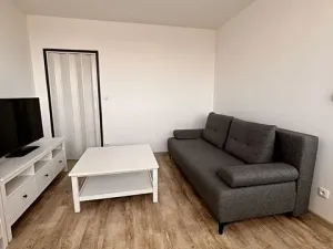 Pronájem bytu 1+1, Uherský Brod, nám. 1. máje, 29 m2