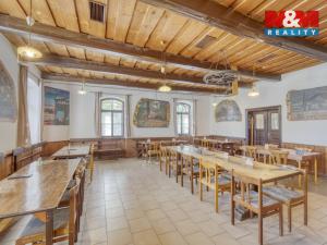 Prodej obchodního prostoru, Hradec Králové - Svinary, Podhůrská, 633 m2