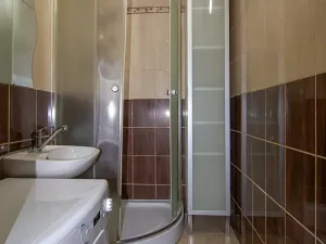 Pronájem bytu 1+kk, Praha - Černý Most, Doležalova, 34 m2