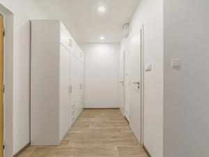 Pronájem bytu 1+1, Ostrava, Vietnamská, 36 m2