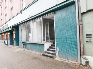 Pronájem obchodního prostoru, Hradec Králové, třída Karla IV., 87 m2