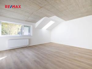 Prodej bytu 3+kk, Praha - Hrdlořezy, Českobrodská, 87 m2