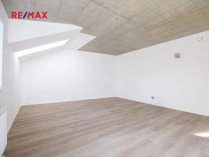 Prodej bytu 3+kk, Praha - Hrdlořezy, Českobrodská, 87 m2