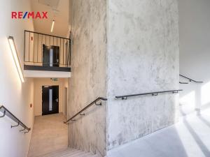 Prodej bytu 3+kk, Praha - Hrdlořezy, Českobrodská, 87 m2