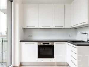 Pronájem bytu 1+kk, Praha - Třebonice, Thomasova, 33 m2