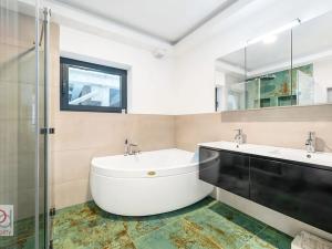 Pronájem bytu 3+kk, České Budějovice, Rudolfovská tř., 72 m2