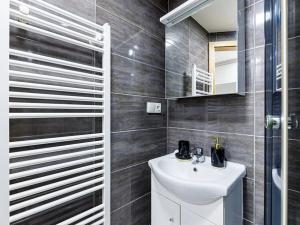 Pronájem bytu 1+kk, Zlín, Vejvanovská, 20 m2