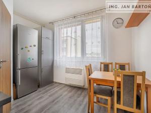 Pronájem bytu 2+1, Jihlava, Vančurova, 58 m2