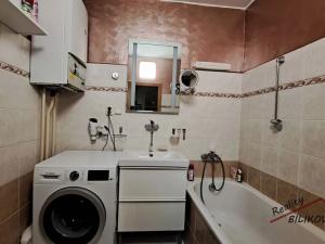 Prodej bytu 4+1, Jenštejn, Radonická, 70 m2