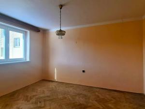 Prodej bytu 2+1, Chrudim, Dr. Václava Peška, 52 m2