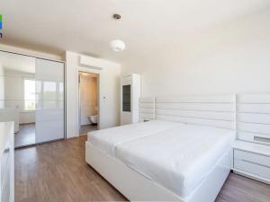 Prodej bytu 4+kk, Praha - Holešovice, U Pergamenky, 117 m2