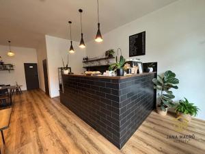 Pronájem obchodního prostoru, Napajedla, Masarykovo náměstí, 70 m2