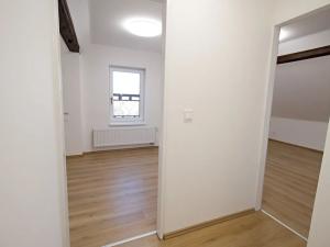 Prodej bytu 3+1, Horšovský Týn, Pionýrů, 87 m2