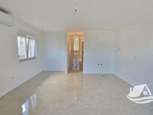Prodej bytu 2+kk, Stari Grad, Chorvatsko, 57 m2