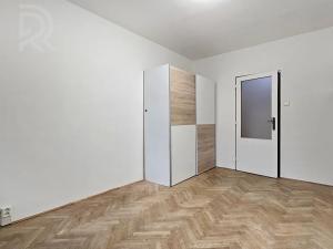 Pronájem bytu 2+1, Praha - Strašnice, Křenická, 60 m2