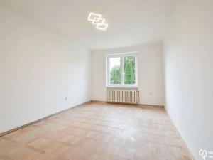 Prodej bytu 3+1, Dolany, 70 m2