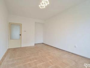 Prodej bytu 3+1, Dolany, 70 m2