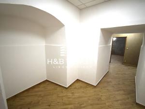 Pronájem obchodního prostoru, Praha - Malá Strana, Malostranské náměstí, 210 m2