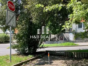 Prodej garážového stání, Praha - Motol, Kudrnova, 15 m2