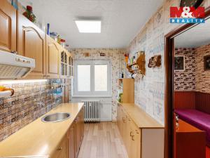 Prodej bytu 3+1, Jesenice, Školní, 55 m2