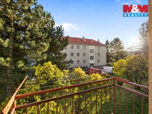 Prodej bytu 3+1, Jesenice, Školní, 55 m2