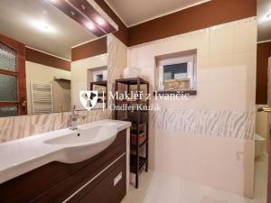 Pronájem rodinného domu, Ivančice, Jana Schwarze, 178 m2