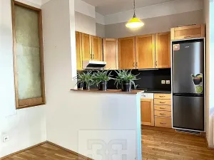 Pronájem bytu 2+kk, Praha - Holešovice, Umělecká, 58 m2