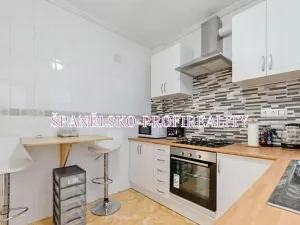 Prodej bytu 3+1, Torrevieja, Španělsko, 75 m2