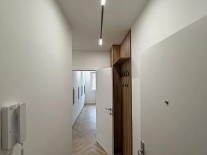 Pronájem bytu 2+1, Zlín, Věžové domy, 65 m2