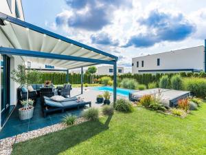 Pronájem rodinného domu, Přezletice, Školní, 120 m2