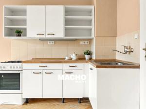 Pronájem bytu 1+kk, Praha - Vinohrady, Hradešínská, 37 m2