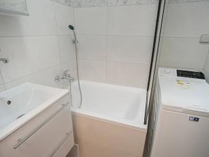 Pronájem bytu 3+1, Praha - Břevnov, Nad alejí, 69 m2