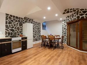 Prodej komerční nemovitosti, Slavkov u Brna, Koláčkovo náměstí, 139 m2