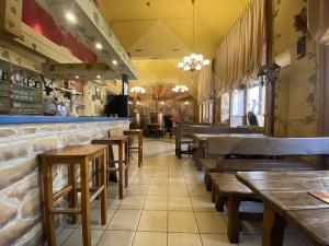 Pronájem restaurace, Praha, Husitská, 90 m2