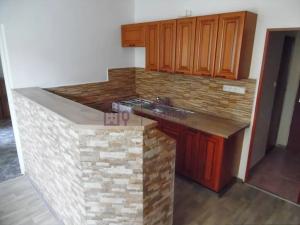 Pronájem bytu 1+1, Jindřichův Hradec, sídliště Vajgar, 39 m2