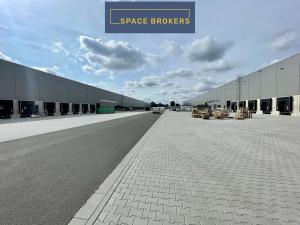 Pronájem skladu, Pardubice, 3688 m2
